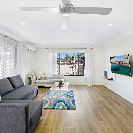 Homely Getaways In Broadbeach Watersゴールドコースト エクステリア 写真