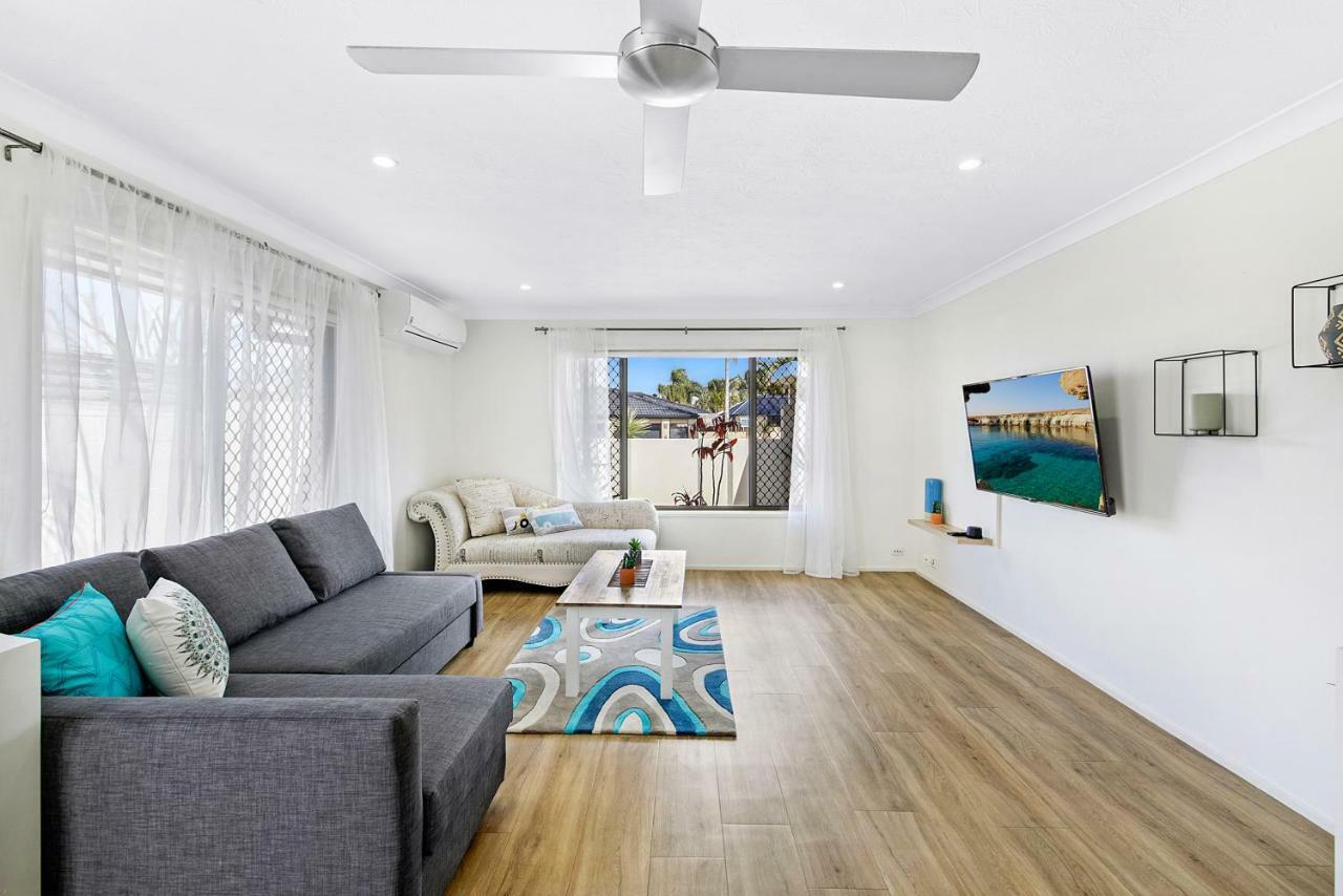 Homely Getaways In Broadbeach Watersゴールドコースト エクステリア 写真